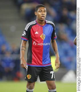 19.08.2015 Basel Schweiz Fussball Herren Champions League Qualifikation Staion St.Jakob Park FC Basel - Maccabi Tel-Aviv FC Bild zeigt Basels Neuzugang Jean-Paul Boetius Aktion Einzelbild Foto 