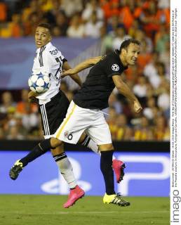 First leg of Champions League playoff Quali match between FC Valencia and AS Monaco at the Mestalla stadium. In this picture, Rodrigo and Carvalho. xJOSExANTONIOxSANZx