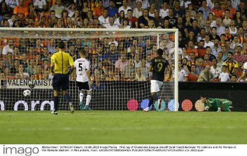 First leg of Champions League playoff Quali match between FC Valencia and AS Monaco at the Mestalla stadium. In this picture, Ryan. xJOSExANTONIOxSANZx