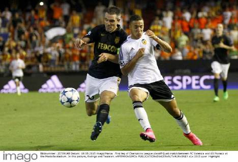 First leg of Champions League playoff Quali match between FC Valencia and AS Monaco at the Mestalla stadium. In this picture, Rodrigo and Toulalan. xAMPAROxSIMOx