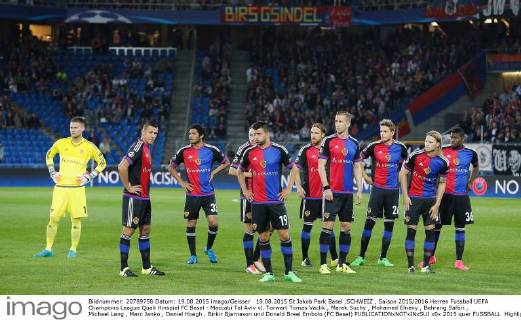19.08.2015 St Jakob Park Basel ,SCHWEIZ , Saison 2015 2016 Herren Fussball UEFA Champions League Quali Hinspiel FC Basel - Maccabi Tel Aviv vl. Torwart Tomas Vaclik , Marek Suchy , Mohamed Elneny , Behrang Safari , Michael Lang , Marc Janko , Daniel Hoegh , Birkir Bjarnason und Donald Breel Embolo (FC Basel) 