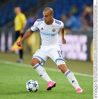Fussball International Champions League Saison 2015 2016 Qualifikation 19.08.2015 FC Basel - Maccabi Tel Aviv Tal Ben Haim II (Maccabi Tel Aviv) am Ball