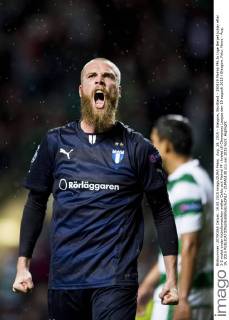 Aug. 19, 2015 - Glasgow, Skottland - 150819 Malmö FFs Jo Inge Berget jublar efter 3-2 malet under fotbollsmatchen mellan Celtic och Malmö FF i kvalet till Champions League den 19 augusti 2015 i Glasgow..Foto: News - Aug. 19, 2015 - ZUMAb138
