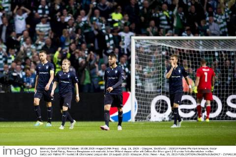 Aug. 19, 2015 - Glasgow, Skottland - 150819 Malmö FFs Kari Arnason, Oscar Lewicki, Erdal Rakip, Rasmus Bengtsson och malvakt Johan Wiland deppar efter att Celtics Nir Biton gjort 2-0 under fotbollsmatchen mellan Celtic och Malmö FF i kvalet till Champions League den 19 augusti 2015 i Glasgow..Foto: News - Aug. 19, 2015  - ZUMAb138