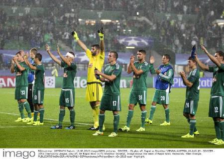 SOCCER - CL play off, Rapid vs Shakhtar VIENNA,AUSTRIA,19.AUG.15 - SOCCER - UEFA Champions League, play off, SK Rapid Wien vs FC Shakhtar Donetsk. Image shows the team of Rapid Wien. Keywords: Wien Energie. GEPAxpictures xPhilippxBrem