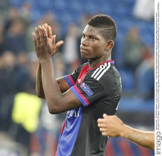 19.08.2015 Basel Schweiz Fussball Herren Champions League Qualifikation Staion St.Jakob Park FC Basel - Maccabi Tel-Aviv FC Bild zeigt Basels Breel Embold Einzelbild Gestik Foto