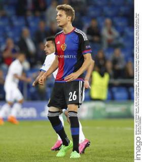 19.08.2015 Basel Schweiz Fussball Herren Champions League Qualifikation Staion St.Jakob Park FC Basel - Maccabi Tel-Aviv FC Bild zeigt Basels Neuzugang Daniel Hoegh Aktion Einzelbild Foto
