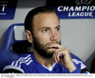 19.08.2015 Basel Schweiz Fussball Herren Champions League Qualifikation Staion St.Jakob Park FC Basel - Maccabi Tel-Aviv FC Bild zeigt Basels Shkelzen Gashi Einzelbild Gestik Foto
