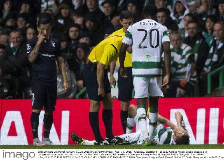 Aug. 19, 2015 - Glasgow, Skottland - 150819 Celtics Mikael Lustig skadad och tvingas till byte under fotbollsmatchen mellan Celtic och Malmö FF i kvalet till Champions League den 19 augusti 2015 i Glasgow..Foto: News - Aug. 19, 2015 - ZUMAb138