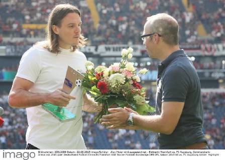 Alex Meier wird ausgezeichnet - Eintracht Frankfurt vs. FC Augsburg, Commerzbank Arena