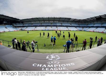 Aug. 24, 2015 - Malmö, Sverige - 150824 Malmö FFs spelare during practice session of Malmö FF for the Champions League Playoff match.  - ZUMAb138
