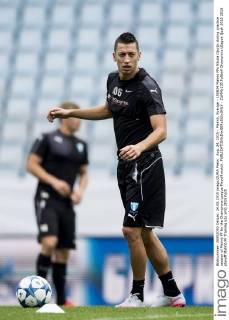 Aug. 24, 2015 - Malmö, Sverige - 150824 Malmö FFs Nikola Djurjic during practice session of Malmö FF for the Champions League Playoff match. - ZUMAb138