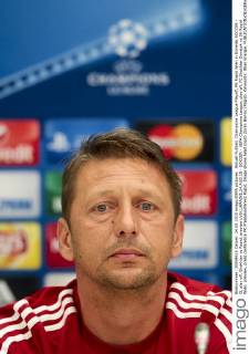 Aktuell Fußball, Champions League Playoff, PK Rapid Wien in Donetsk SOCCER - CL play off, Shakhtar vs Rapid, preview LVIV,UKRAINE,24.AUG.15 - SOCCER - UEFA Champions League, play off, FC Shakhtar Donetsk vs SK Rapid Wien, preview, press conference PK Pressekonferenz Rapid. Image shows head coach Zoran Barisic (Rapid). Keywords: Wien Energie. GEPAxpictures xPhilippxBrem