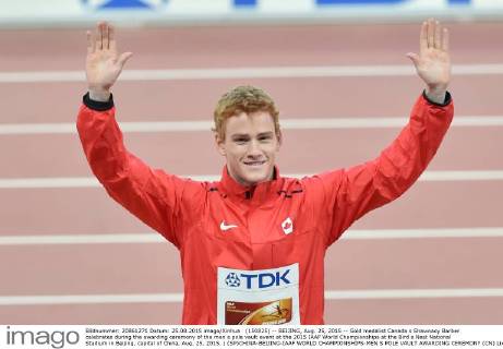 (150825) -- BEIJING, Aug. 25, 2015 -- Gold medalist Canada s Shawnacy Barber celebrates during the awarding ceremony of the men s pole vault event at the 2015 IAAF World Championships at the Bird s Nest National Stadium in Beijing, capital of China, Aug. 25, 2015. ) (SP)CHINA-BEIJING-IAAF WORLD CHAMPIONSHIPS-MEN S POLE VAULT AWARDING CEREMONY (CN) LixWen 