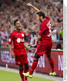 Leverkusen, 26.08.2015, BayArena Torjubel: Hakan Calhanoglu (Bayer), Wendell (Bayer) Bayer Leverkusen - Lazio Rom mm