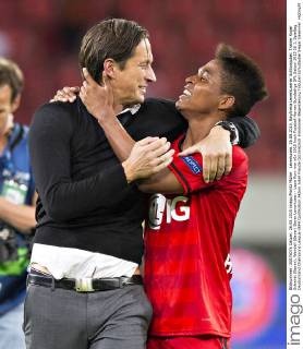 Leverkusen, 26.08.2015, BayArena Leverkusener Schlussjubel: Trainer Roger Schmidt (Bayer), Wendell (Bayer) Bayer Leverkusen - Lazio Rom mm