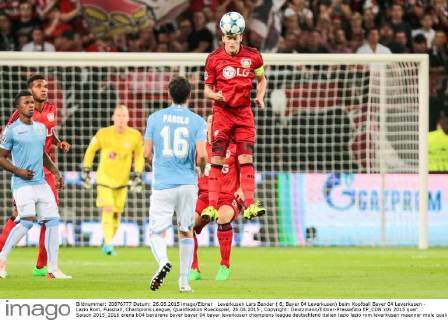 Leverkusen Lars Bender ( 8, Bayer 04 Leverkusen) beim Kopfball Bayer 04 Leverkusen - Lazio Rom, Fussball, Champions League, Qualifikation Rueckspiel, 26.08.2015 , Copyright: Deutzmann Eibner-Pressefoto EP_CDN