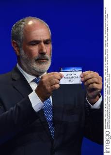 Aug. 27, 2015 - Monaco, Monaco - ANDONI ZUBIZARRETA shows the draw result of Juventus FC during the UEFA Champions League Draws 2015 - 16 at Grimaldi Forum. Soccer 2015 - UEFA Champions League 2015 - 16 Draw - ZUMAm119