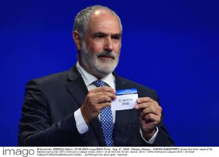 Aug. 27, 2015 - Monaco, Monaco - ANDONI ZUBIZARRETA shows the draw result of SL Benfica during the UEFA Champions League Draws 2015 - 16 at Grimaldi Forum. Soccer 2015 - UEFA Champions League 2015 - 16 Draw - ZUMAm119