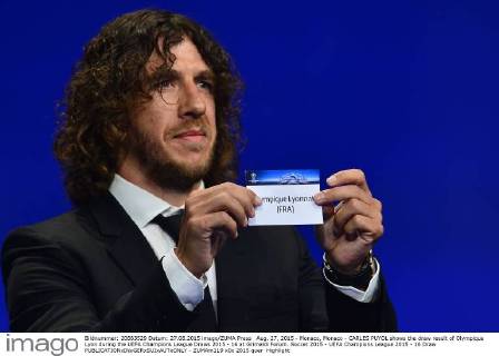 Aug. 27, 2015 - Monaco, Monaco - CARLES PUYOL shows the draw result of Olympique Lyon during the UEFA Champions League Draws 2015 - 16 at Grimaldi Forum. Soccer 2015 - UEFA Champions League 2015 - 16 Draw - ZUMAm119