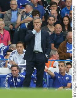 Chelsea s Jose Mourinho looks on dejected Barclays Permier League - Chelsea vs Crystal Palace - Stamford Bridge - England - 29th August 2015 - Picture David Klein Sportimage EDITORIAL USE ONLY. No use with unauthorised audio, video, data, fixture lists, club league logos or live services. Online in-match use limited to 120 images, no video emulation. No use in betting, games or single club league player publications.
