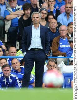Chelsea s Jose Mourinho looks on dejected Barclays Permier League - Chelsea vs Crystal Palace - Stamford Bridge - England - 29th August 2015 - Picture David Klein Sportimage EDITORIAL USE ONLY. No use with unauthorised audio, video, data, fixture lists, club league logos or live services. Online in-match use limited to 120 images, no video emulation. No use in betting, games or single club league player publications.