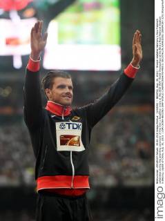 (150830) -- BEIJING, Aug. 30, 2015 -- Bronze medalist Germany s Rico Freimuth celebrates during the awarding ceremony of the men s decathlon event at the 2015 IAAF World Champships at the Bird s Nest National Stadium in Beijing, capital of China, Aug. 30, 2015. ) (SP)CHINA-BEIJING-IAAF WORLD CHAMPIONSHIPS-MEN S DECATHLON AWARDING CEREMONY (CN) WangxHaofei 