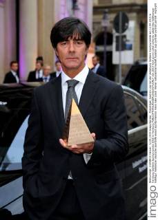Preisträger Joachim Löw bei der Verleihung Goldene Sportpyramide am 12.09.2015 in Hamburg Goldene Sportpyramdie 2015 in Hamburg 