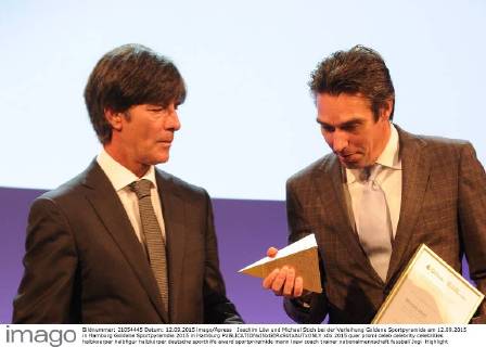 Joachim Löw und Michael Stich bei der Verleihung Goldene Sportpyramide am 12.09.2015 in Hamburg Goldene Sportpyramdie 2015 in Hamburg 