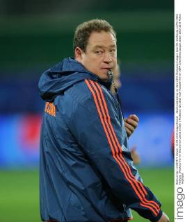 Abschlusstraining vor dem UEFA Champions League Spiel VfL Wolfsburg vs PFC CSKA Moskava (Moskau) hier im Bild trainer Leonid Slutski ( Moskava)
