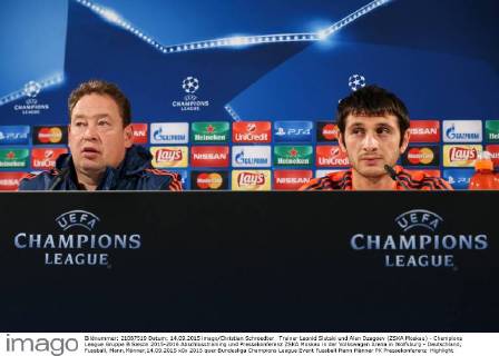 Trainer Leonid Slutski und Alan Dzagoev (ZSKA Moskau) - Champions League Gruppe B Saison 2015-2016 Abschlusstraining und Pressekonferenz ZSKA Moskau in der Volkswagen Arena in Wolfsburg - Deutschland, Fussball, Mann,Männer,14.09.2015