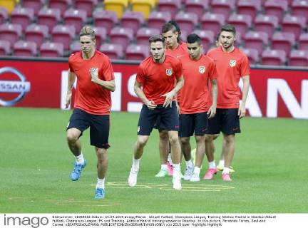 Aktuell Fußball, Champions League, Training Atletico Madrid in Istanbul Aktuell Fußball, Champions League, PK und Training. Atletico Madrid training session in Istanbul. In this picture, Fernando Torres, Saul and Correa. xBEATRIZxGUZMANx 
