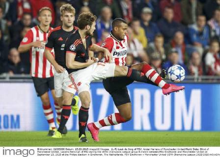 (L-R) Luuk de Jong of PSV, Ander Herrera of Manchester United ManU Daley Blind of Manchester United, Luciano Narsingh of PSV during the UEFA Champions League group B match between PSV Eindhoven and Manchester United on September 15, 2015 at the Philips stadium in Eindhoven, The Netherlands. PSV Eindhoven v Manchester United UEFA Champions League 2015 2016 xVIxxIVx 4330214