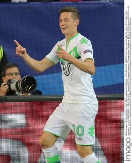 Julian DRAXLER, WOB 10 Torschuss, schiesst das Tor zum 1-0 Torjubel, Jubel nach dem Tor VFL WOLFSBURG - ZSKA MOSKAU , Fussball UEFA Champions League, Gruppenphase, Wolfsburg, 15.09.2015 CL Saison 2015 2016,