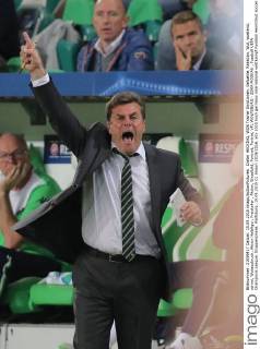 Dieter HECKING, WOB Trainer Emotionen, Gefuehle, Reaktion, Wut, wuetend, schrei, Wutausbruch, Aktion Halbfigur, Freisteller , Aktion, Einzelbild, Portrait, Porträt, VFL WOLFSBURG - ZSKA MOSKAU , Fussball UEFA Champions League, Gruppenphase, Wolfsburg, 15.09.2015 CL Saison 2015 2016,