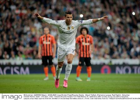 Aktuell Fußball, Champions League, Real Madrid - Schachtar Donezk Madrid, Spain. 15th Sept. 2015: Cristiano Ronaldo forward from Real Madrid CF, celebrating after scoring during the UEFA Champions League group stage against Shakhtar Donetsk at the Santiago Bernabeu stadium. (Photo: Ivan Abanades Medina). 