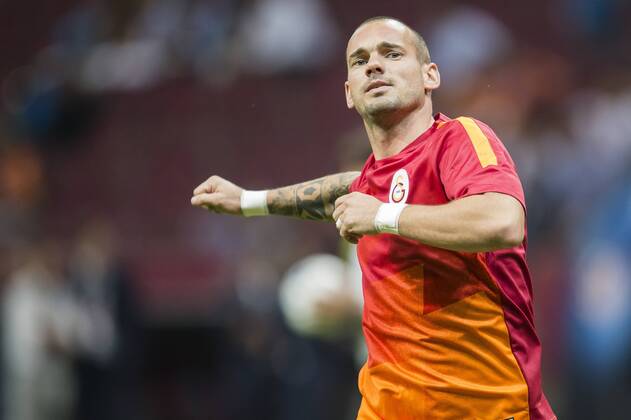 Wesley Sneijder of Galatasaray during the UEFA Youth League match between Galatasaray and Atletico Madrid on September 15, 2015 at Istanbul, Turkey. Galatasaray v Atletico Madrid UEFA Youth League 2015 2016 xVIxGerritxvanxKeulenxIVx 4331115
