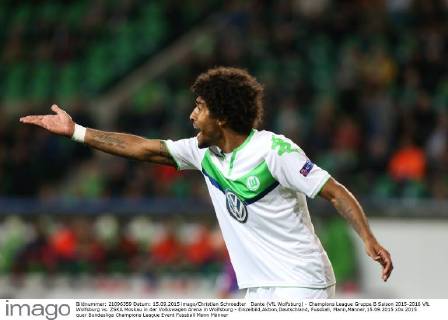 Dante (VfL Wolfsburg) - Champions League Gruppe B Saison 2015-2016 VfL Wolfsburg vs. ZSKA Moskau in der Volkswagen Arena in Wolfsburg - Einzelbild,Aktion,Deutschland, Fussball, Mann,Männer,15.09.2015