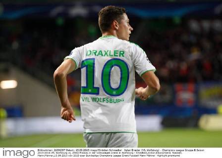 Julian Draxler (VfL Wolfsburg) - Champions League Gruppe B Saison 2015-2016 VfL Wolfsburg vs. ZSKA Moskau in der Volkswagen Arena in Wolfsburg - Einzelbild,Aktion,Deutschland, Fussball, Mann,Männer,15.09.2015