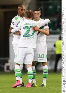Naldo,Maximilian Arnold,Julian Draxler (v.li.,VfL Wolfsburg) - Champions League Gruppe B Saison 2015-2016 VfL Wolfsburg vs. ZSKA Moskau in der Volkswagen Arena in Wolfsburg - Aktion,Deutschland, Fussball, Mann,Männer,15.09.2015