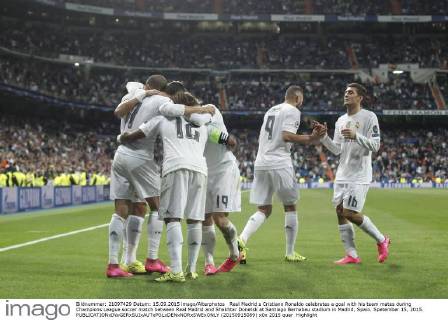 Real Madrid s Cristiano Ronaldo celebrates a goal with his team mates during Champions League soccer match between Real Madrid and Shakhtar Donetsk at Santiago Bernabeu stadium in Madrid, Spain. Spetember 15, 2015.  (20150915089)