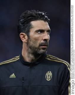 Juventus Gianluigi Buffon - Manchester City vs Juventus - UEFA Champions League - Etihad Stadium - Manchester - 15 09 2015 Pic Philip Oldham SportImage EDITORIAL USE ONLY. No use with unauthorised audio, video, data, fixture lists, club league logos or live services. Online in-match use limited to 120 images, no video emulation. No use in betting, games or single club league player publications.