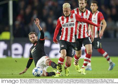 (L-R) Juan Mata of Manchester United ManU Maxime Lestienne of PSV, Davy Propper of PSV, Hector Moreno of PSV during the UEFA Champions League group B match between PSV Eindhoven and Manchester United on September 15, 2015 at the Philips stadium in Eindhoven, The Netherlands. PSV Eindhoven v Manchester United UEFA Champions League 2015 2016 xVIxxIVx 4331905
