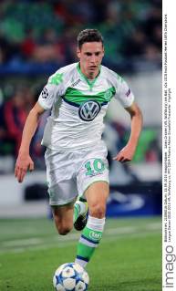 Julian Draxler (VfL Wolfsburg) am Ball.