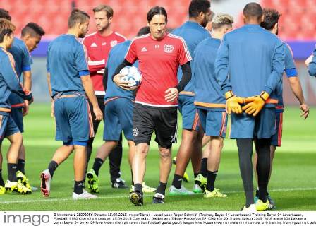 Leverkusen Roger Schmidt (Trainer, Bayer 04 Leverkusen) Training Bayer 04 Leverkusen, Fussball, UEFA Champions League, 15.09.2015 Copyright: Deutzmann Eibner-Pressefoto EP_CDN
