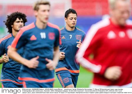 Leverkusen Javier Chicharito Hernandez ( 7, Bayer 04 Leverkusen) beim warmlaufen Training Bayer 04 Leverkusen, Fussball, UEFA Champions League, 15.09.2015 Copyright: Deutzmann Eibner-Pressefoto EP_CDN