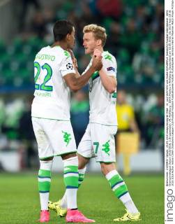 vl: Luiz GUSTAVO und Andre SCHUERRLE (beideVfL) Fussball international: UEFA Championsleague Saison 2015 2016, 1.Gruppenspiel: VfL Wolfsburg - ZSKA Moskau in Wolfsburg, Deutschland am 15.09.2015,