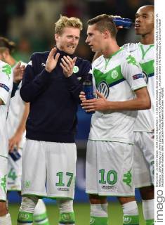 15.09.2015, Fussball, Saison 2015 2016, Champions League, 2015 16, Vorrunde, VfL Wolfsburg - ZSKA Moskau 1:0, Andre Schürrle, Andre Schuerrle (VfL Wolfsburg), li., mit Julian Draxler (VfL Wolfsburg)