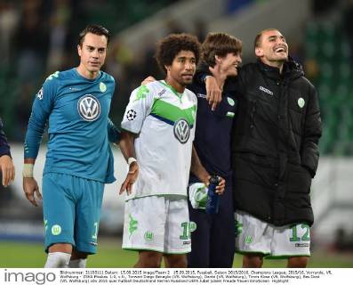 15.09.2015, Fussball, Saison 2015 2016, Champions League, 2015 16, Vorrunde, VfL Wolfsburg - ZSKA Moskau 1:0, v.li., Torwart Diego Benaglio (VfL Wolfsburg), Dante (VfL Wolfsburg), Timm Klose (VfL Wolfsburg), Bas Dost (VfL Wolfsburg)