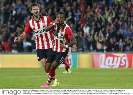 Luciano Narsingh of PSV (R), Davy Propper of PSV (L) during the UEFA Champions League group B match between PSV Eindhoven and Manchester United ManU on September 15, 2015 at the Philips stadium in Eindhoven, The Netherlands. PSV Eindhoven v Manchester United UEFA Champions League 2015 2016 xVIxJeroenxPutmansxIVx 4333190